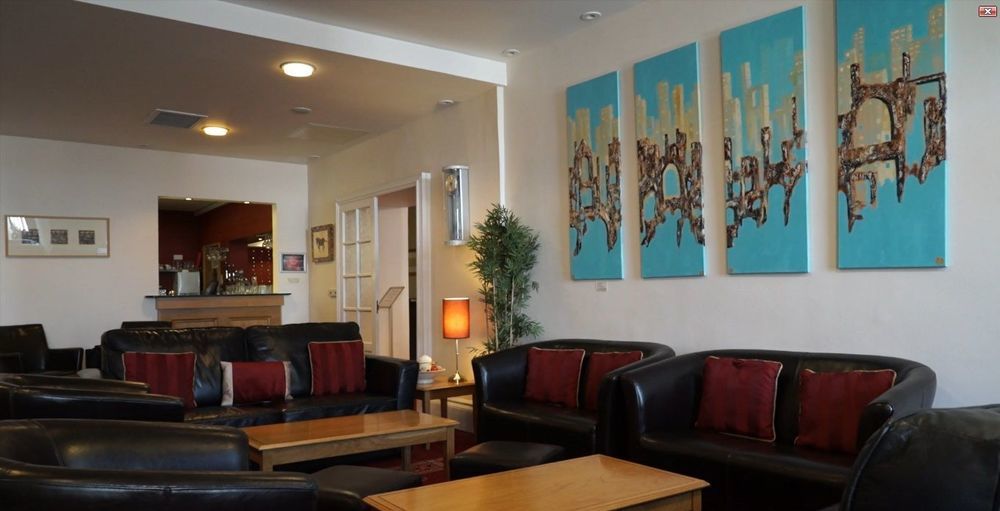 Adelphi Portrush Hotell Eksteriør bilde The lounge at the airport