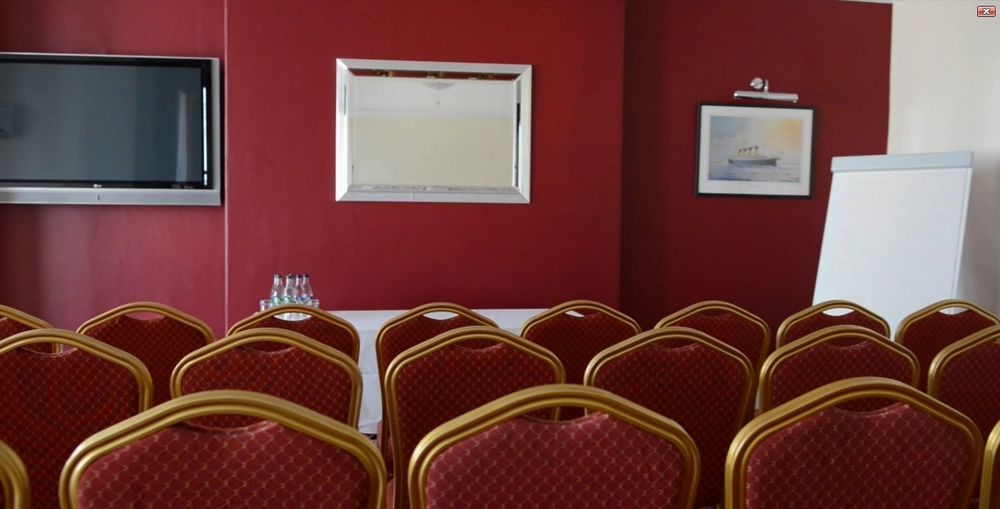 Adelphi Portrush Hotell Eksteriør bilde The conference room