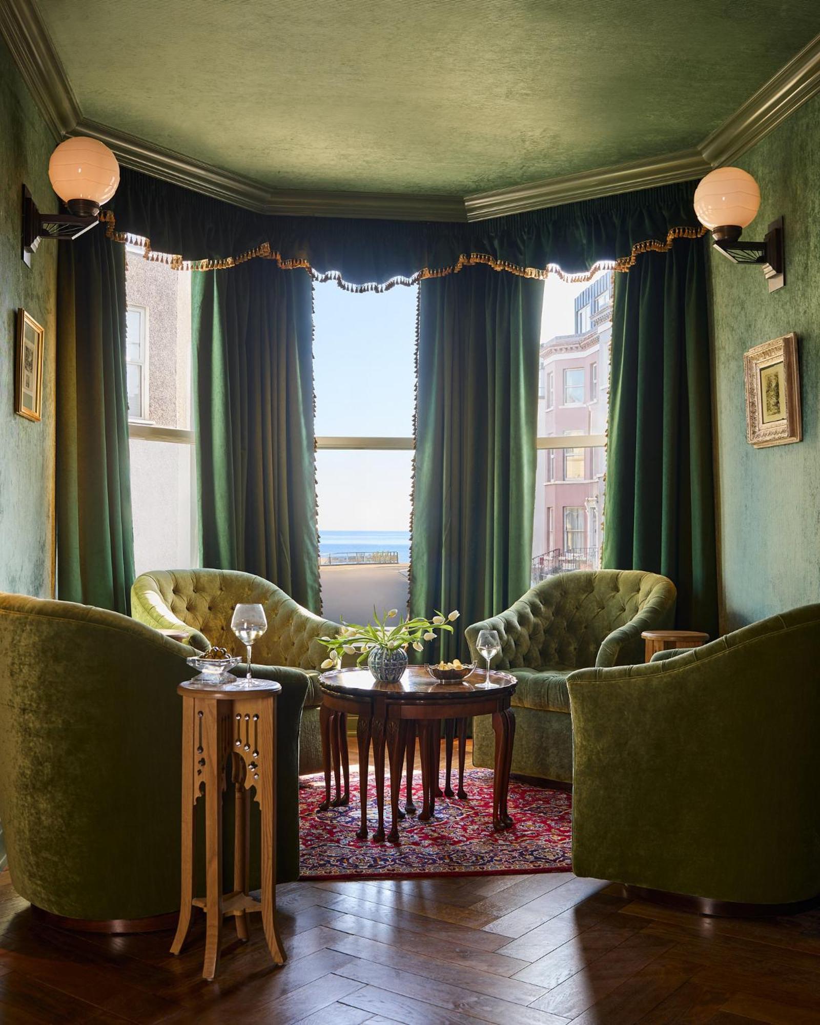 Adelphi Portrush Hotell Eksteriør bilde