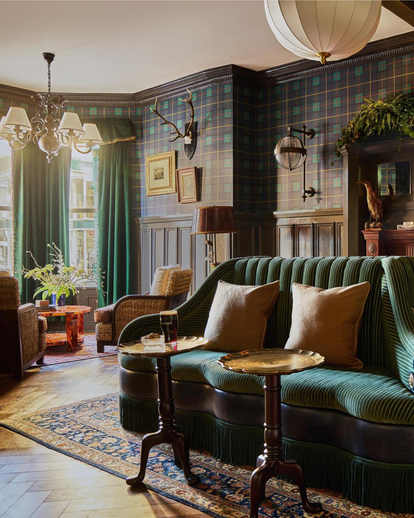 Adelphi Portrush Hotell Eksteriør bilde
