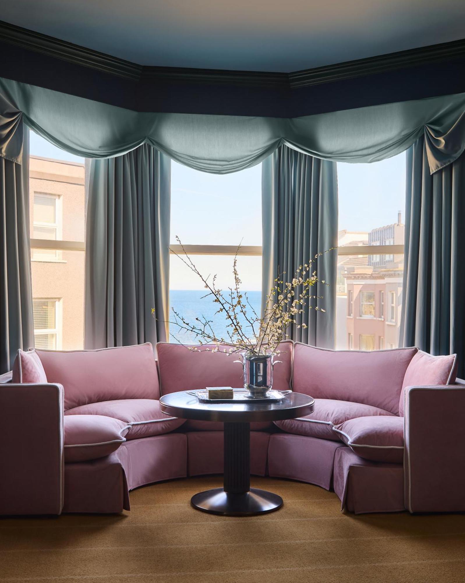 Adelphi Portrush Hotell Eksteriør bilde
