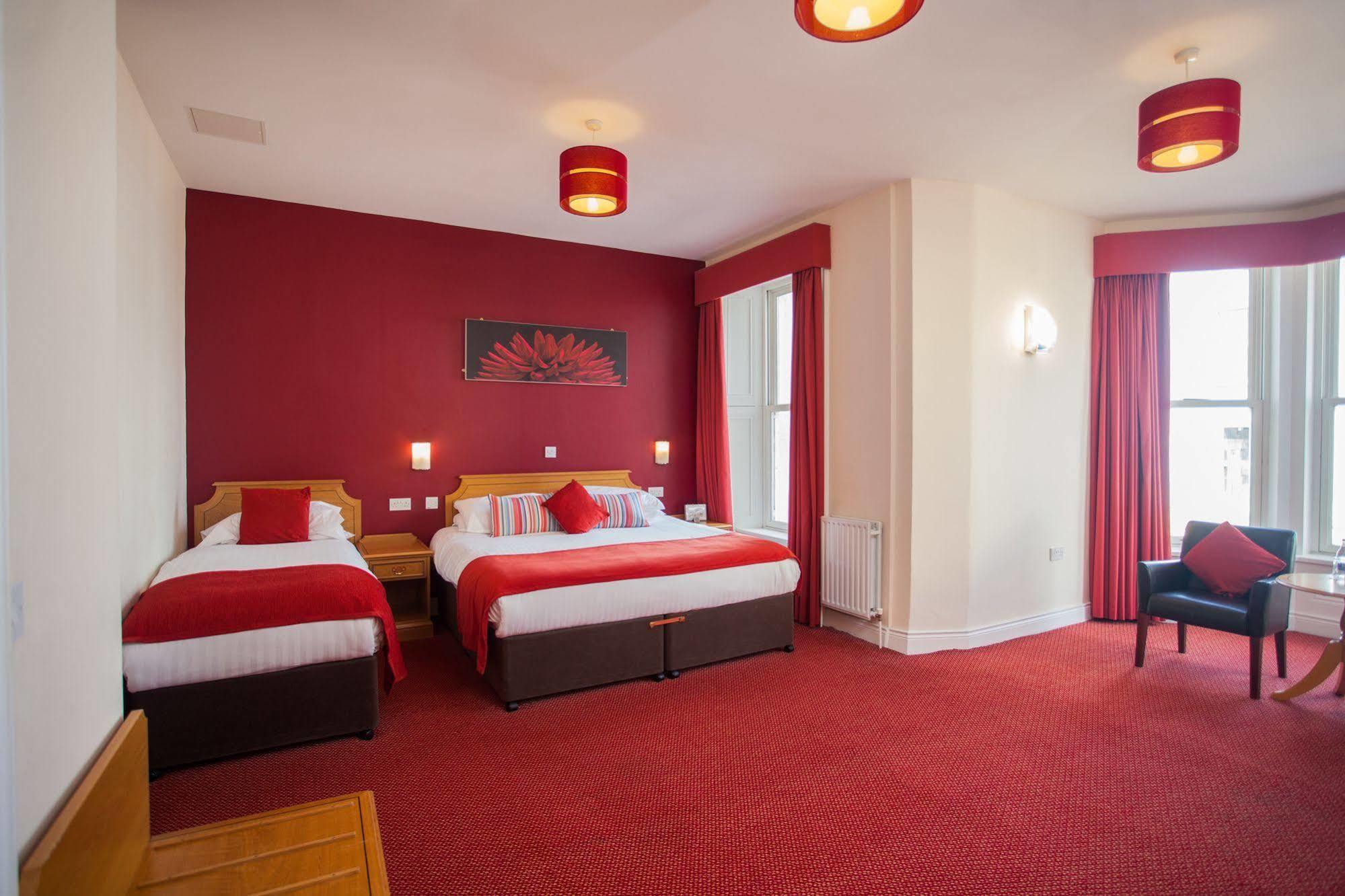 Adelphi Portrush Hotell Eksteriør bilde A room at the hotel